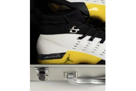 Jordan 17 Low Air FJ0395-100 “Lightning” 0928